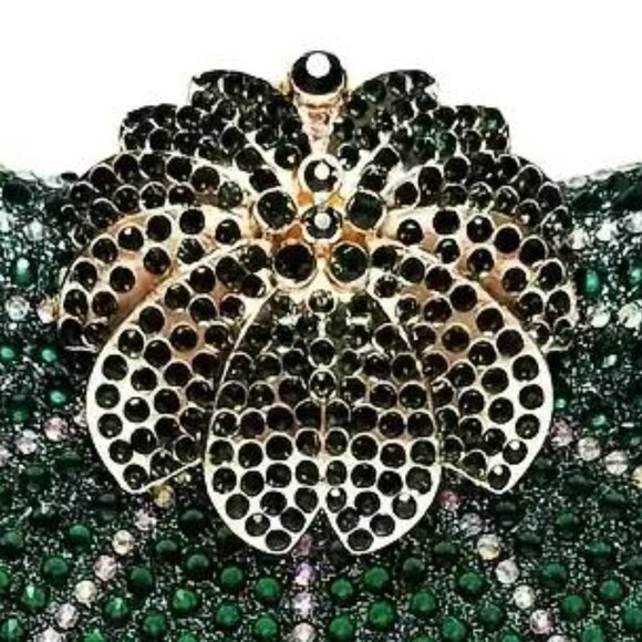 NEW! GREEN FLOWER CLUTCH - Picture 4 of 4